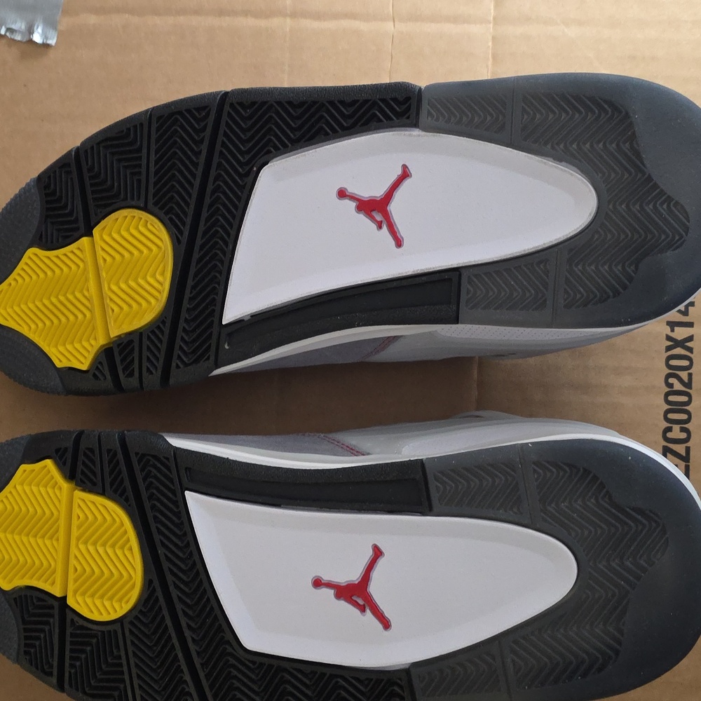 Nike Air Jordan 4 Low-Top Sneakers in White, Gray, Black & Red Size 11 NEW! - Picture 4 of 4